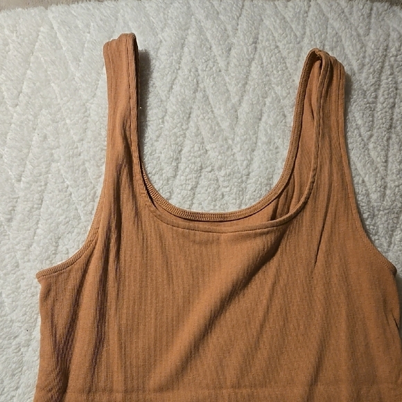 Tank Top - Picture 2 of 4